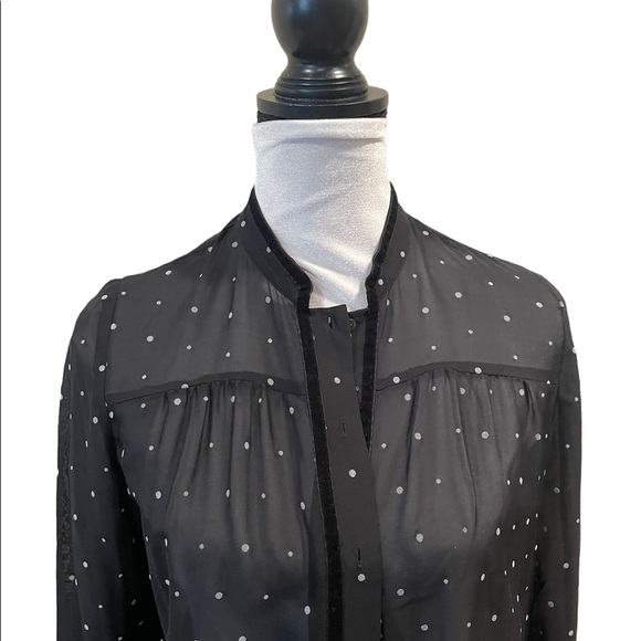 Club Monaco 100% silk shear black polka dot button front long sleeve size medium - Picture 2 of 9